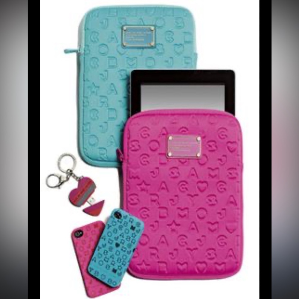 NIB Marc Jacobs Tablet Case - Picture 9 of 9